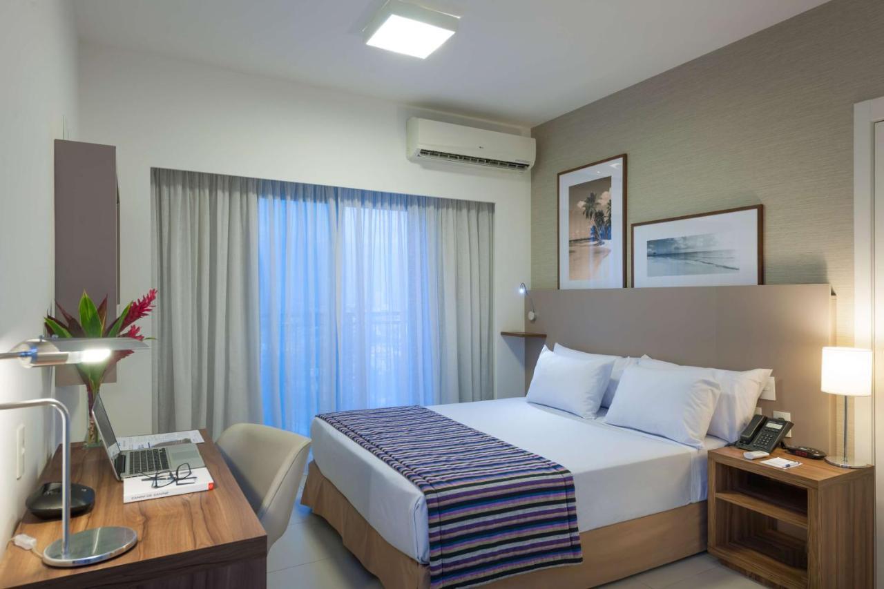 Double Room Queen Bed